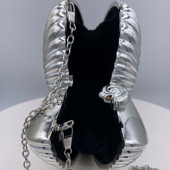 New, no tags, mirror finish silver colour hard clam shell, clutch, purse - Picture 3 of 15